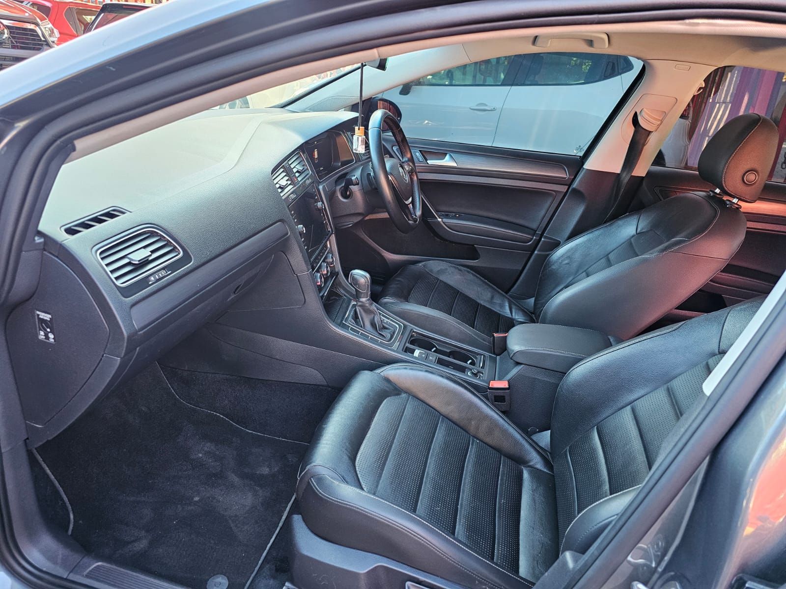 2017 Volkswagen Golf 2.0TDi Comfortline R-Line