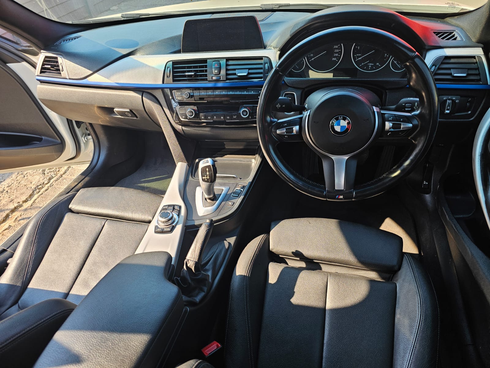 2017 BMW 3 Series 320i