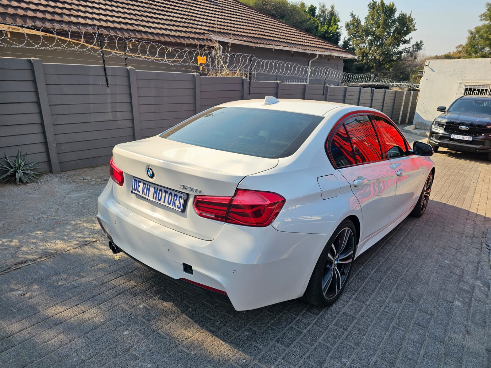 2017 BMW 3 Series 320i