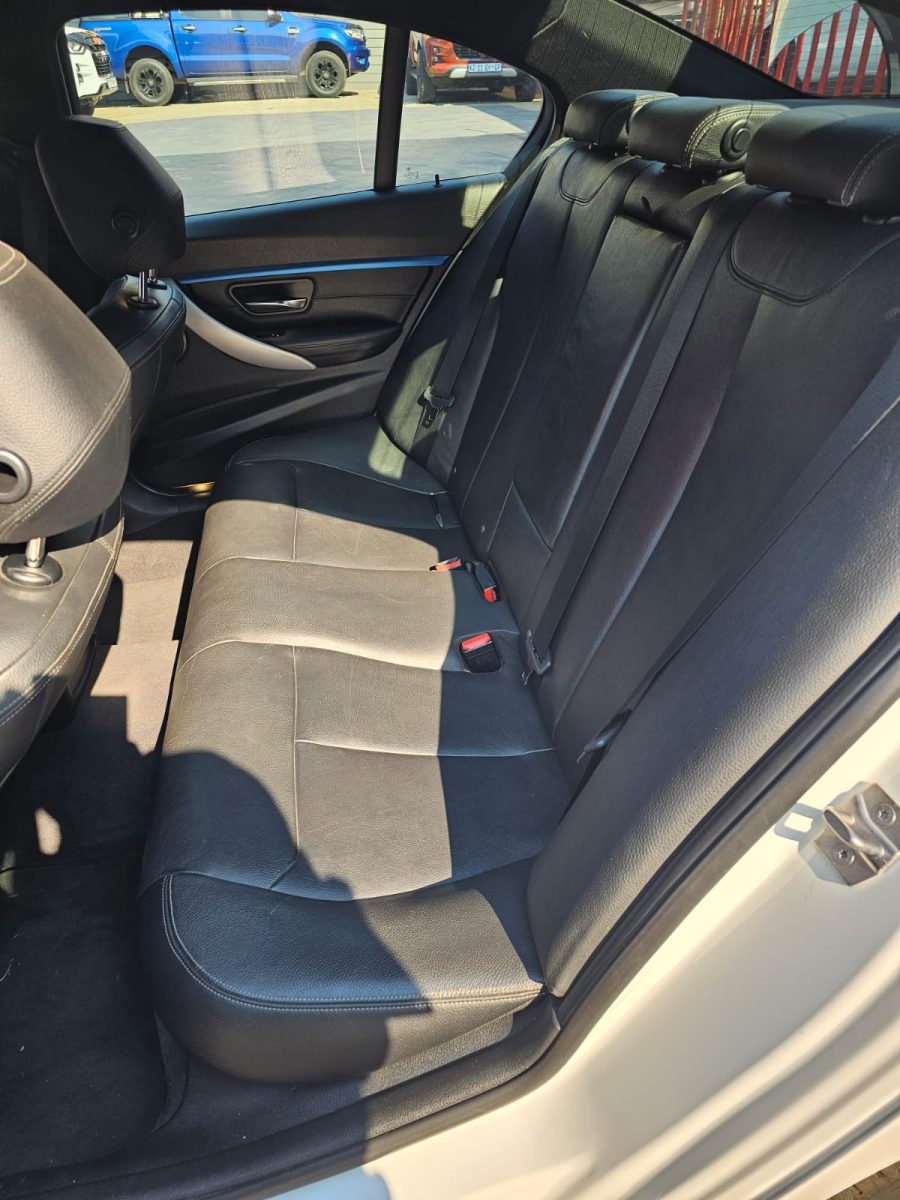 2017 BMW 3 Series 320i