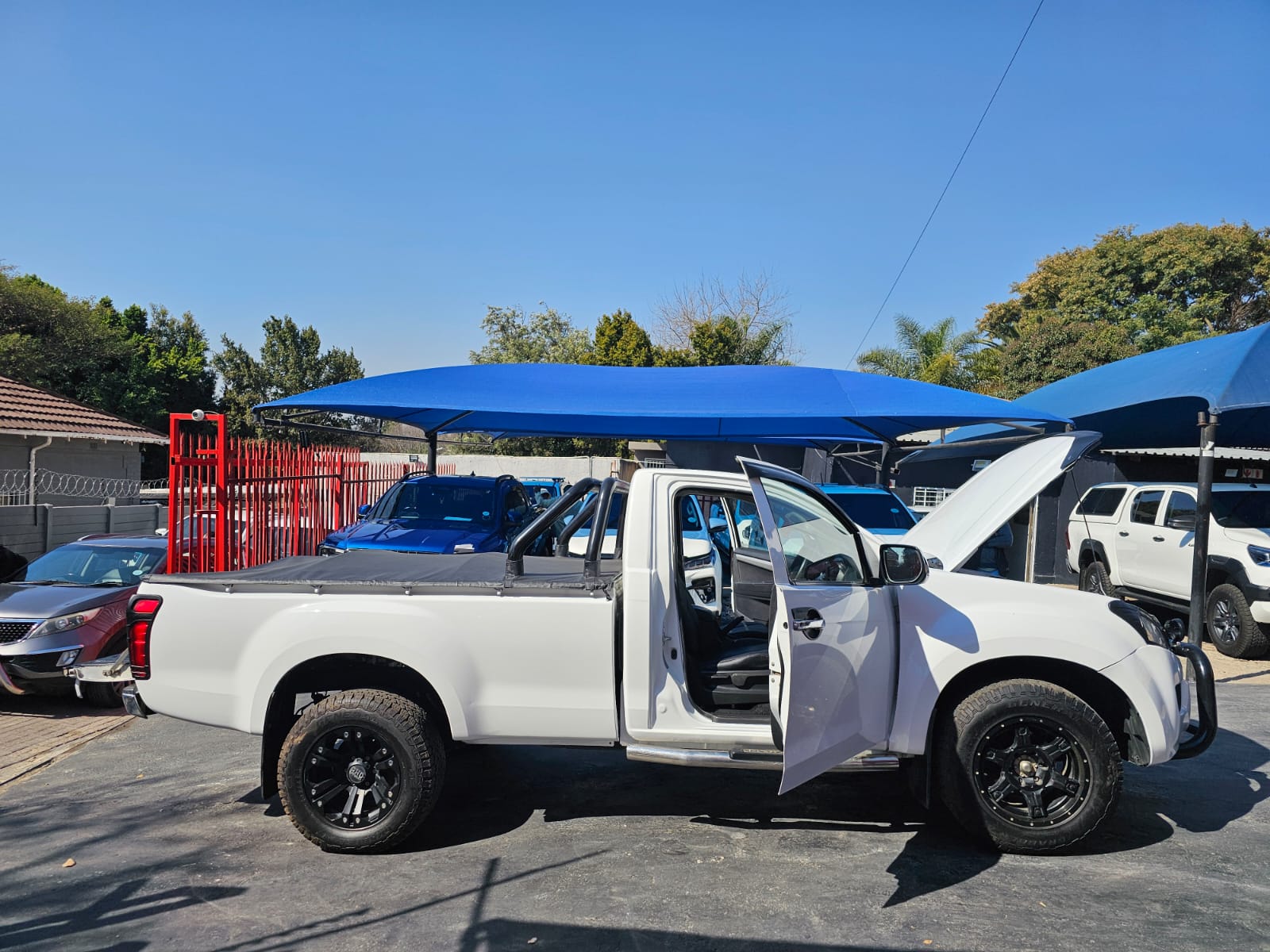2015 Isuzu D-Teq KB300