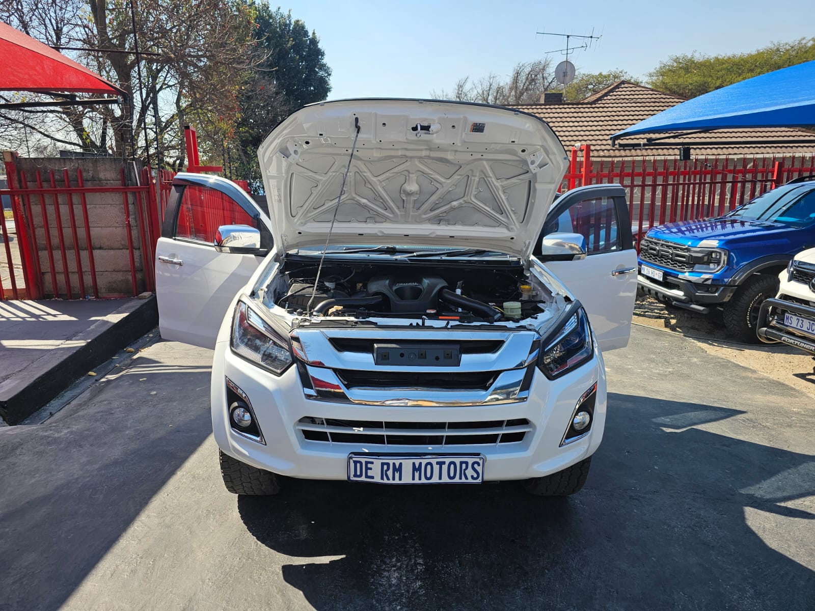 2017 Isuzu D-Teq KB300
