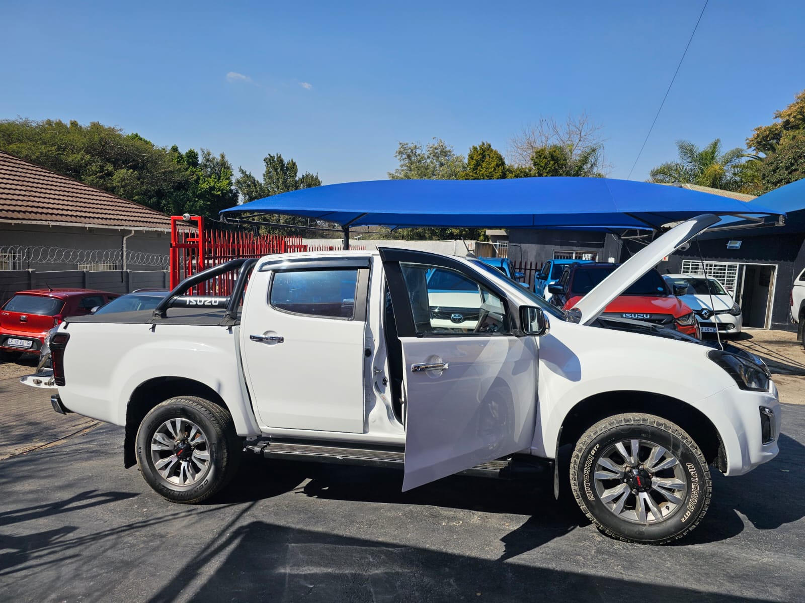 2017 Isuzu D-Teq KB300