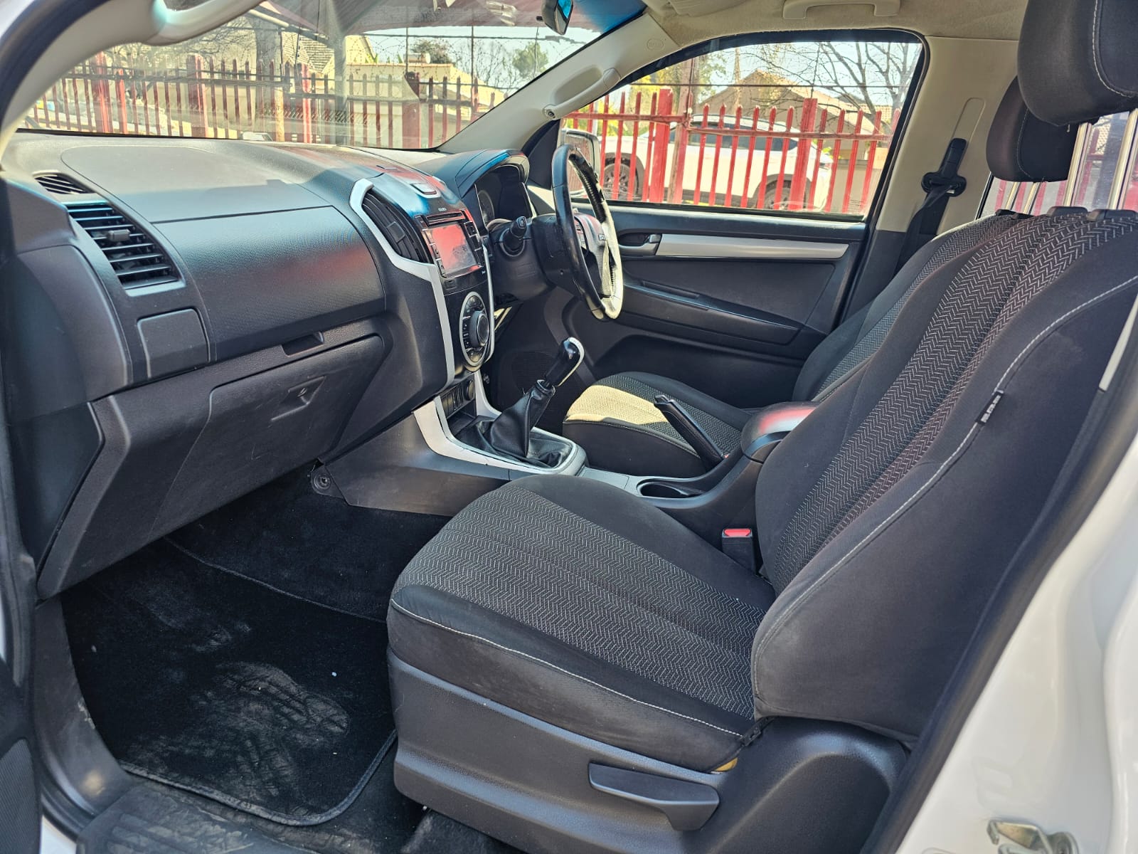 2017 Isuzu D-Teq KB300
