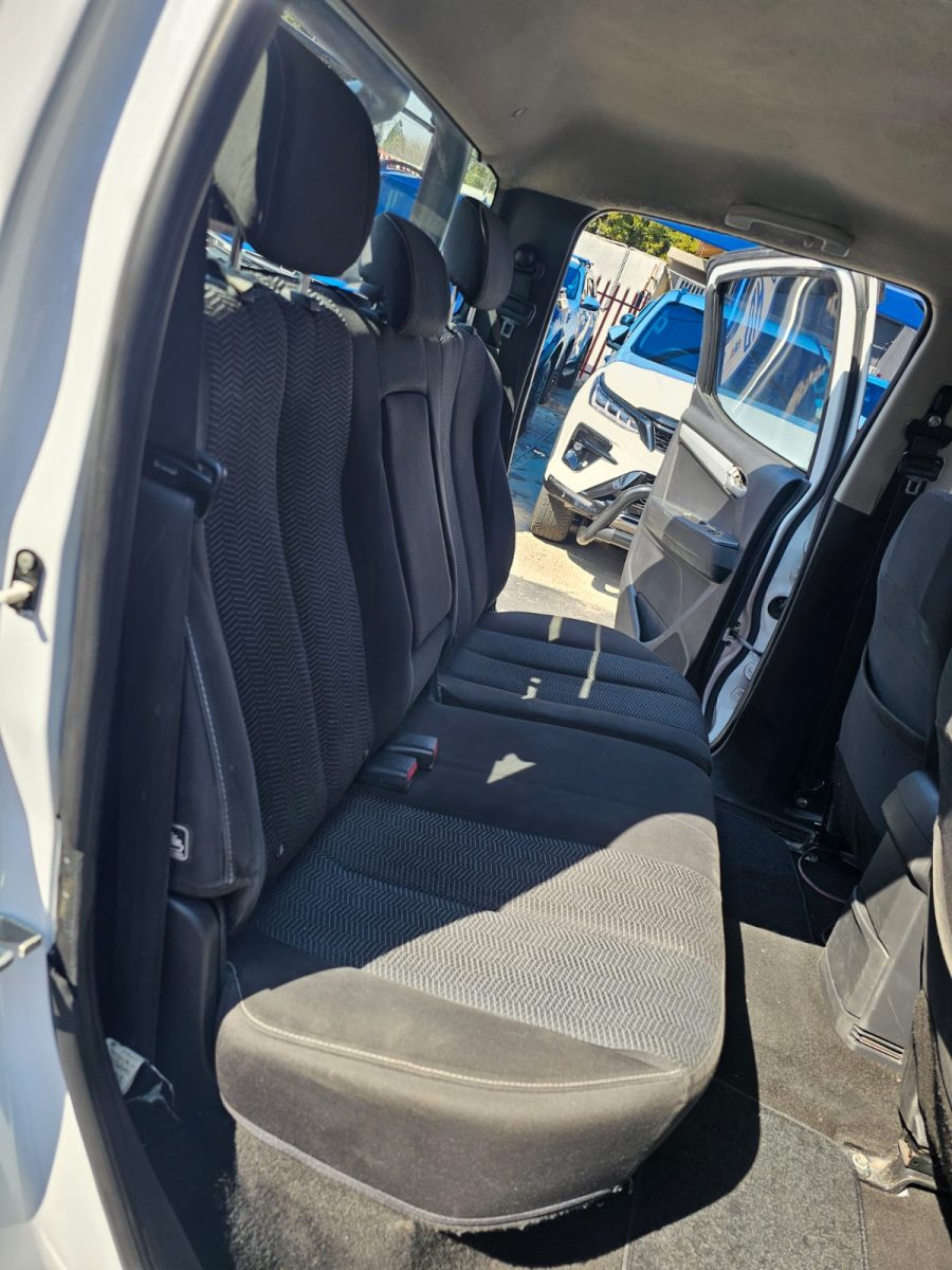 2017 Isuzu D-Teq KB300
