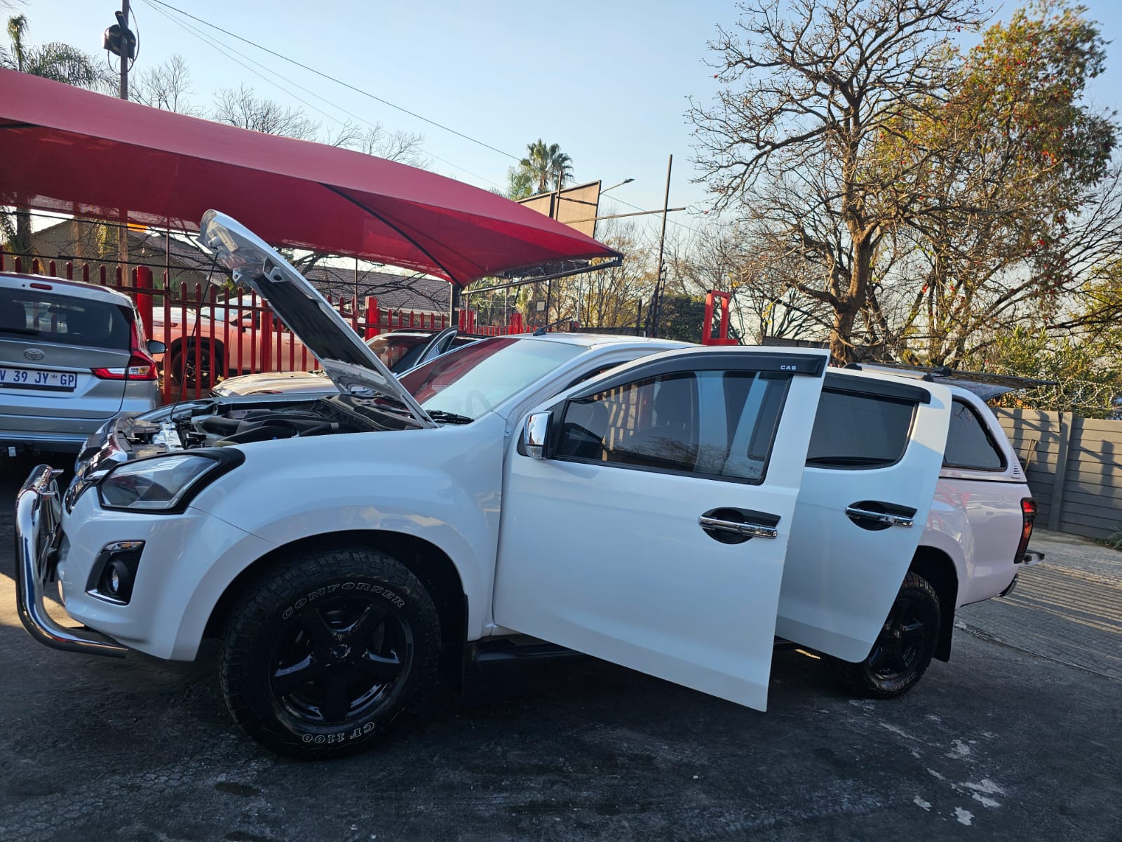 2014 Isuzu KB KB300