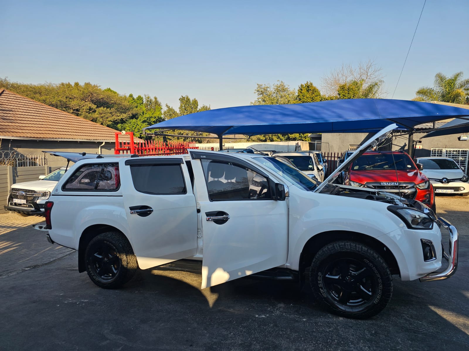 2014 Isuzu KB KB300