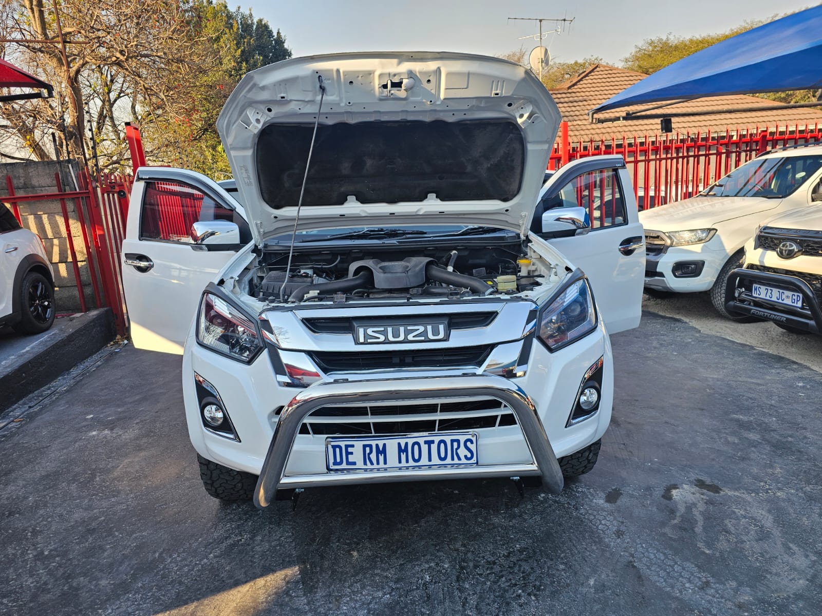 2014 Isuzu KB KB300