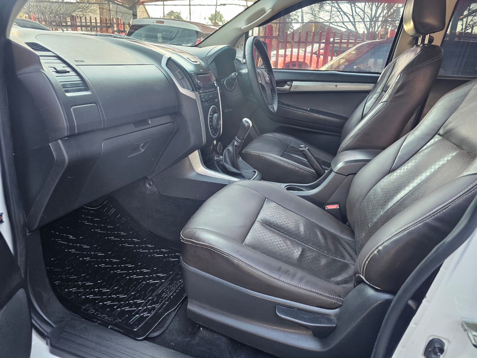 2014 Isuzu KB KB300