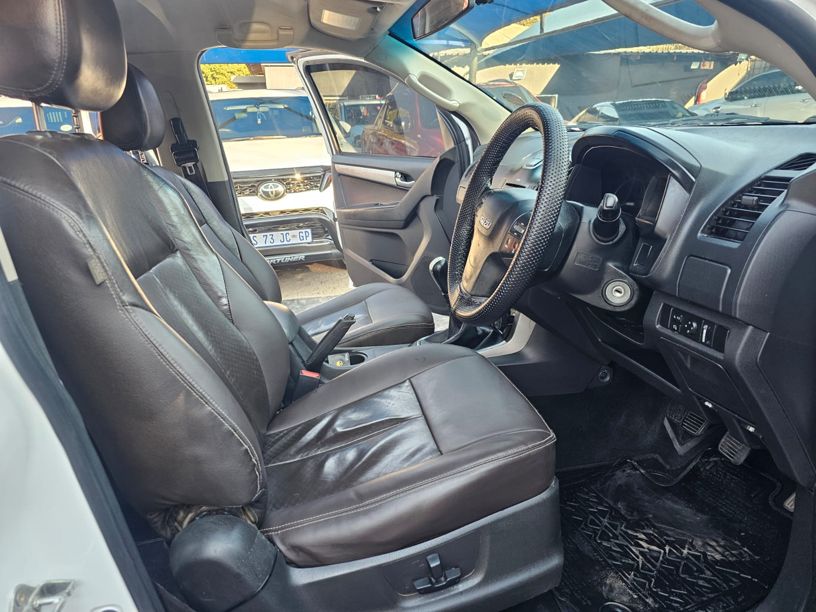 2014 Isuzu KB KB300