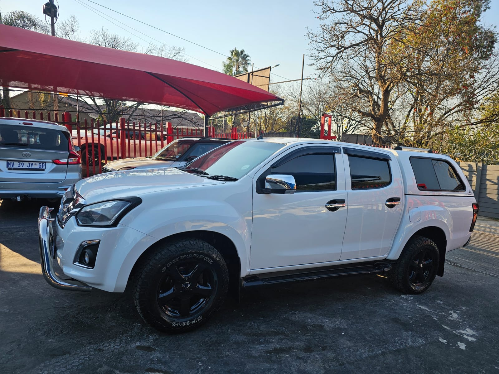 2014 Isuzu KB KB300