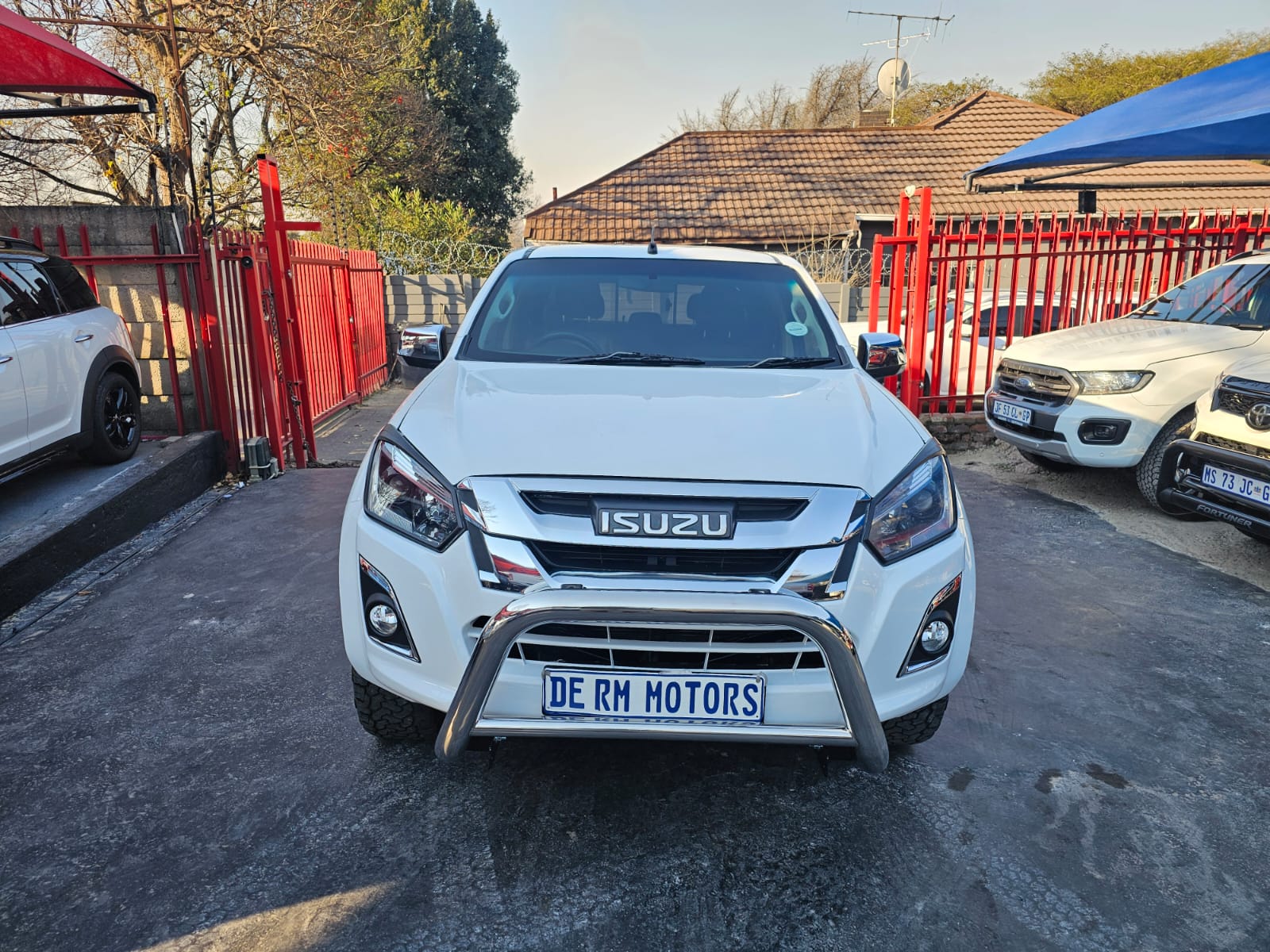 2014 Isuzu KB KB300