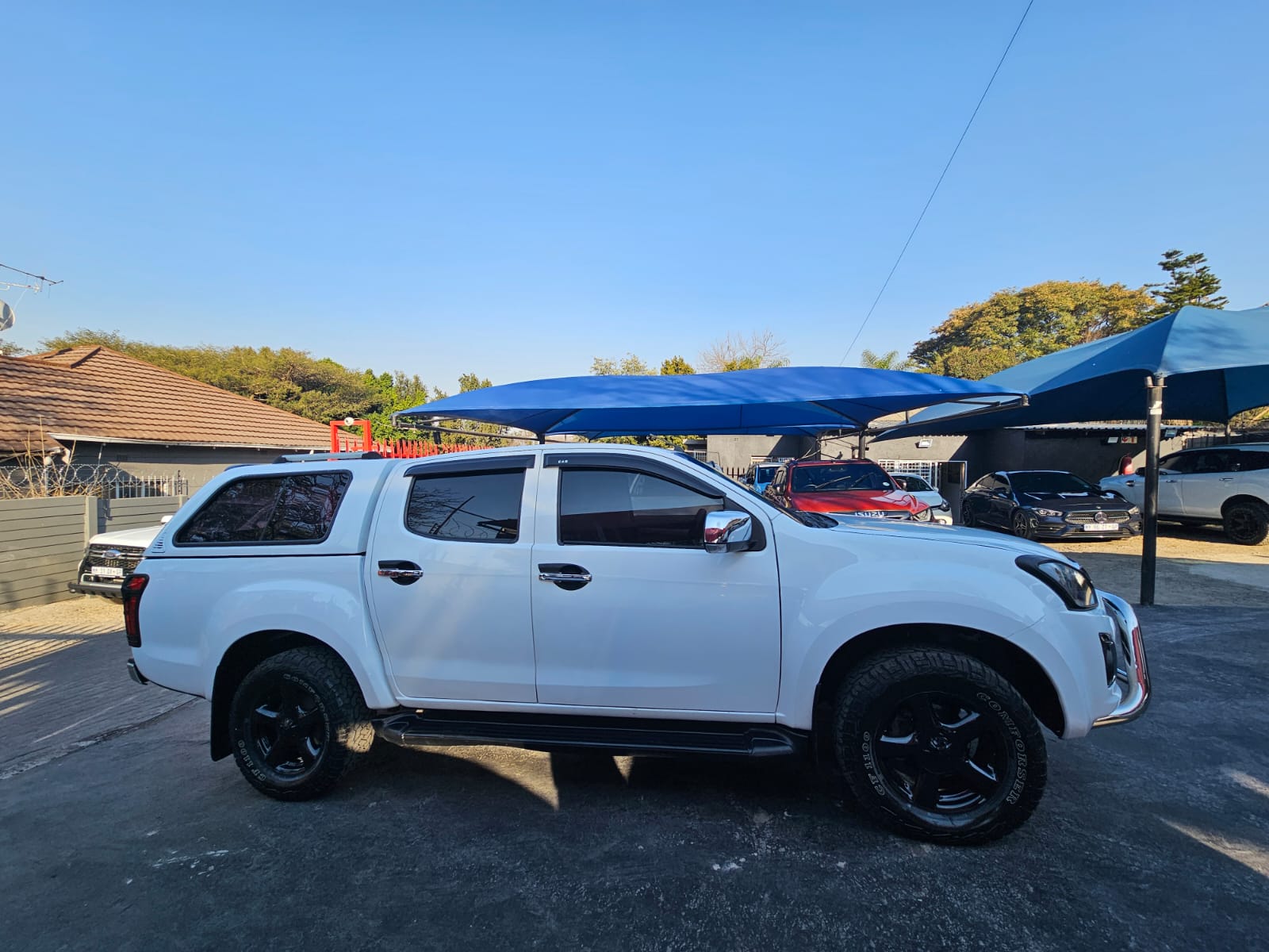 2014 Isuzu KB KB300