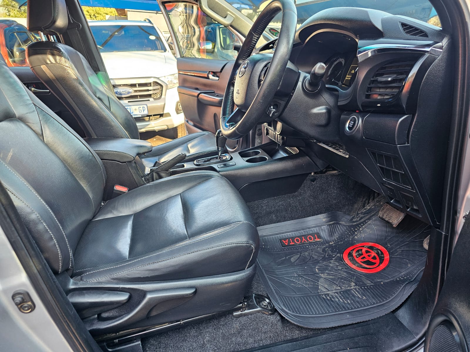 2020 Toyota Hilux 2.8 GD-6 LEGEND 50