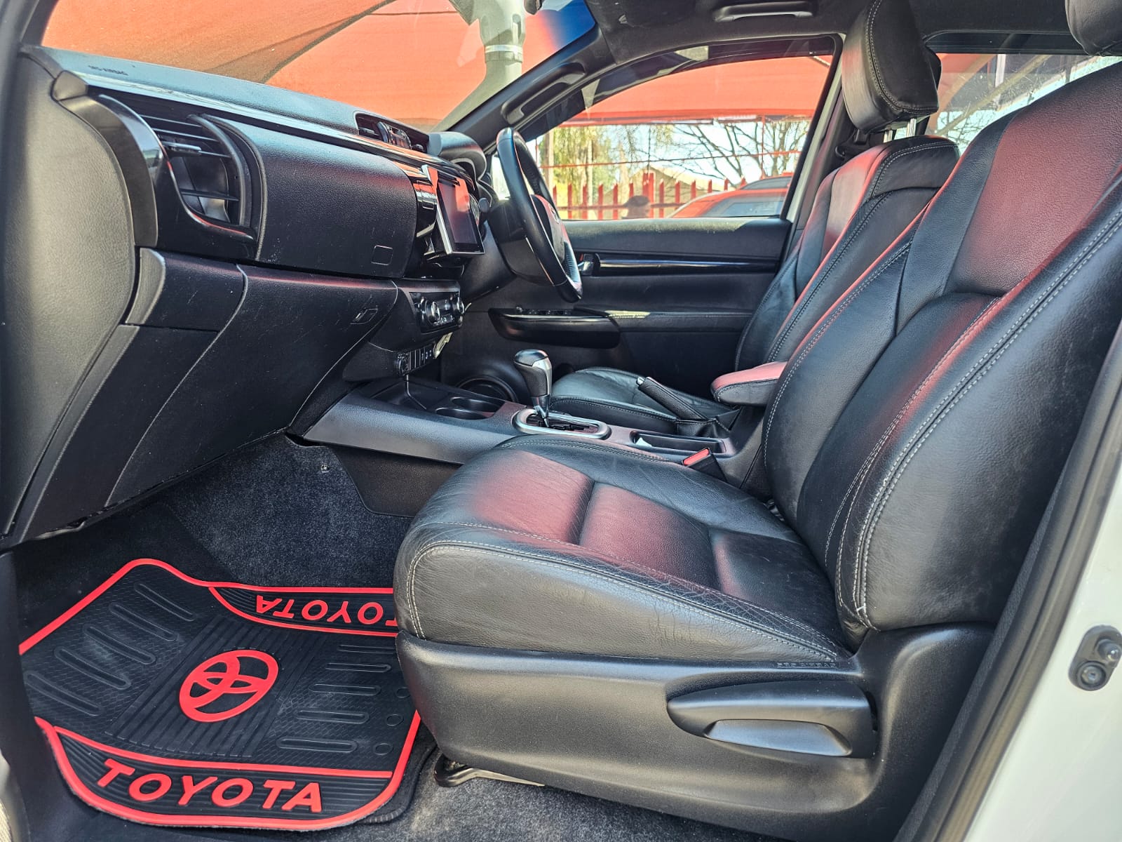 2017 Toyota Hilux 2.8GD-6 Double Cab 4x4 Raider Auto