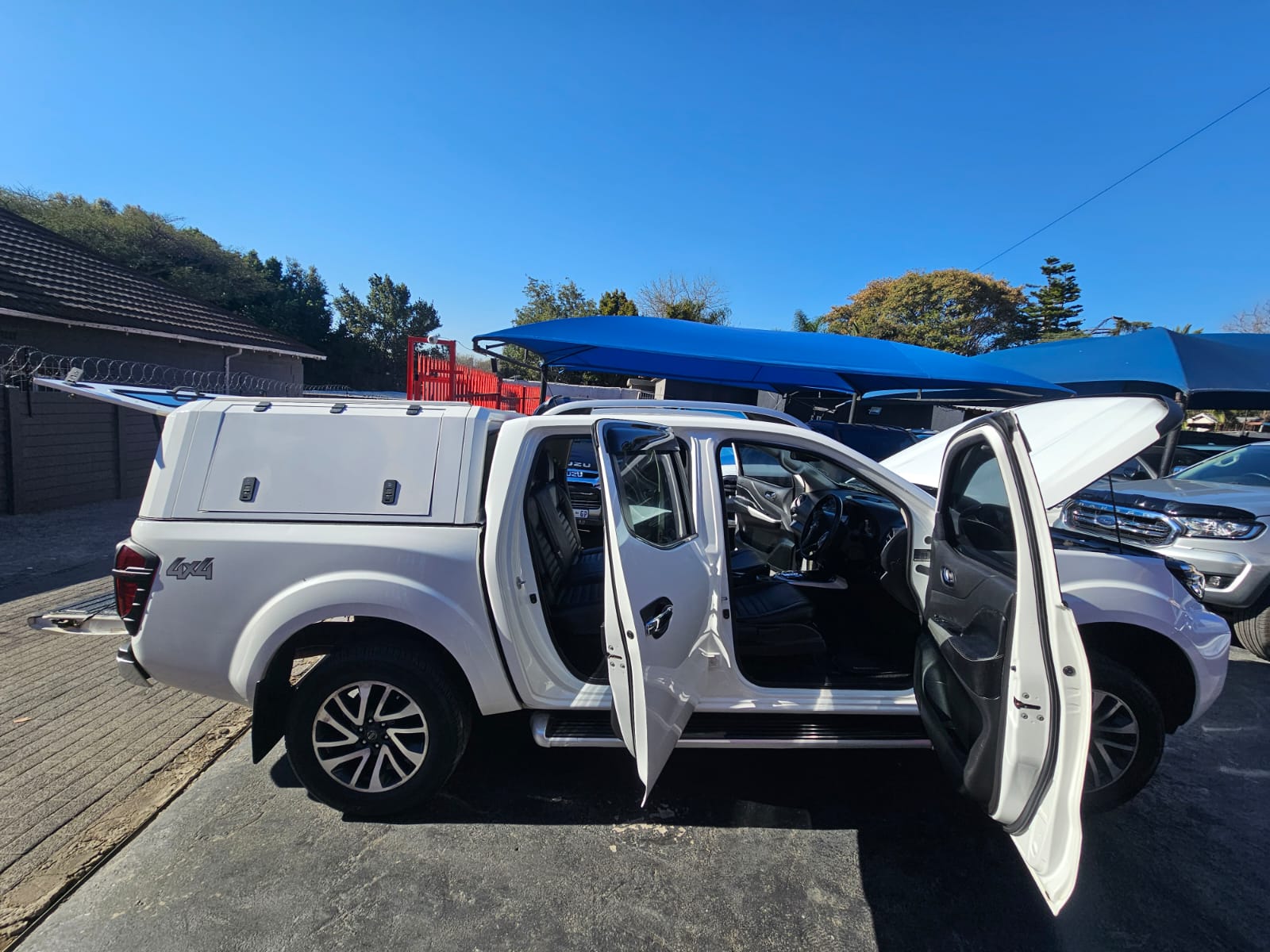 2017 Nissan Navara 2.3D Double Cab 4x4 LE Auto