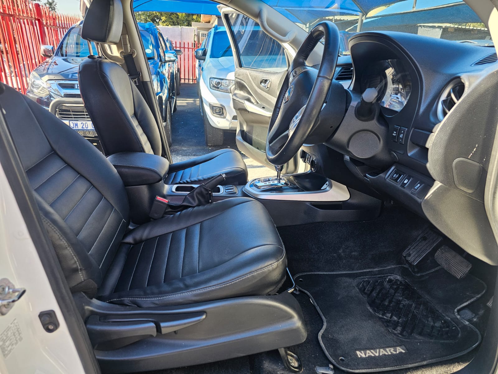 2017 Nissan Navara 2.3D Double Cab 4x4 LE Auto