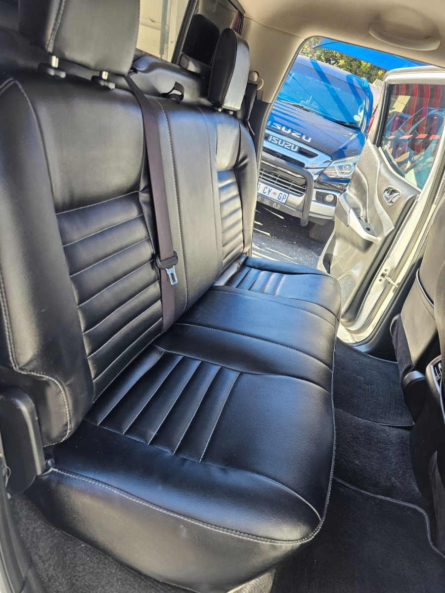 2017 Nissan Navara 2.3D Double Cab 4x4 LE Auto
