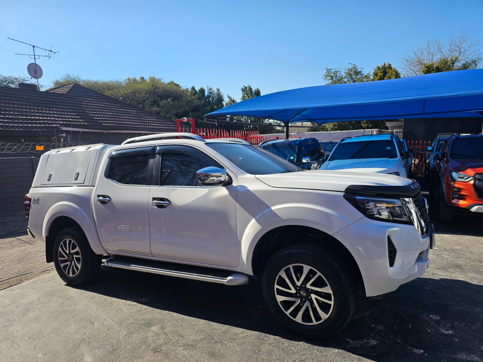 2017 Nissan Navara 2.3D Double Cab 4x4 LE Auto
