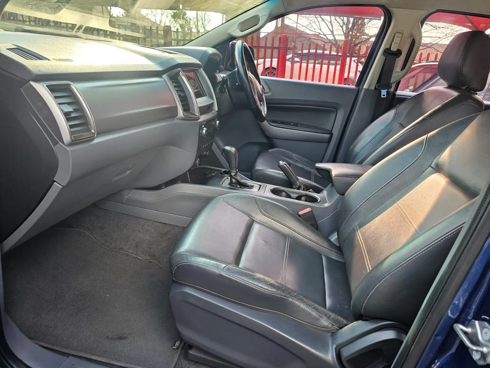 2017 Ford Everest 3.2 XLT - Image 15