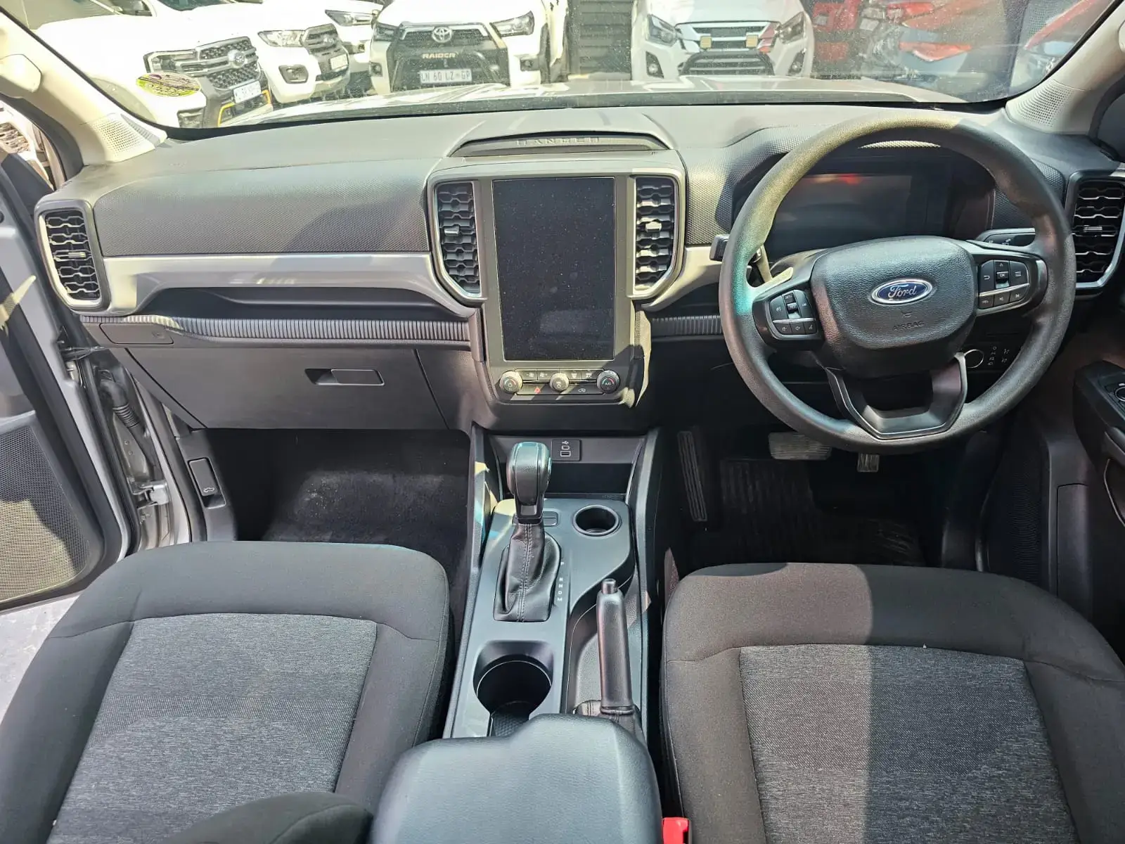 2023 Ford Ranger 2.0XL - Image 12
