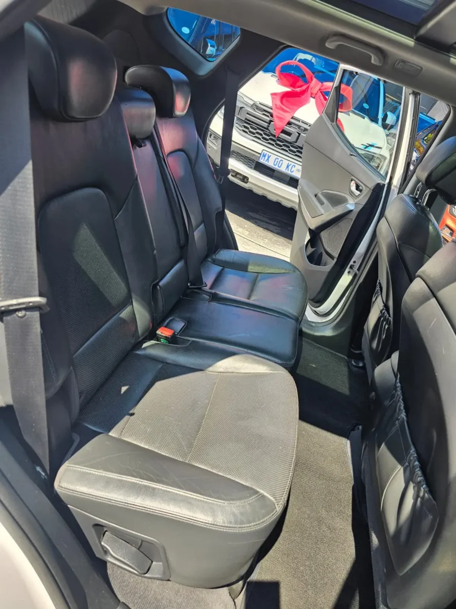 2016 Hyundai Santa Fe 2.2CRDi - Image 10
