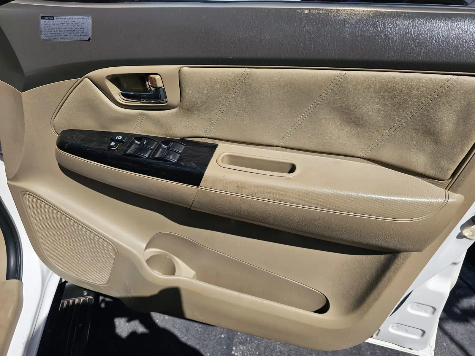 2013 Toyota Fortuner 3.0 D4D - Image 21