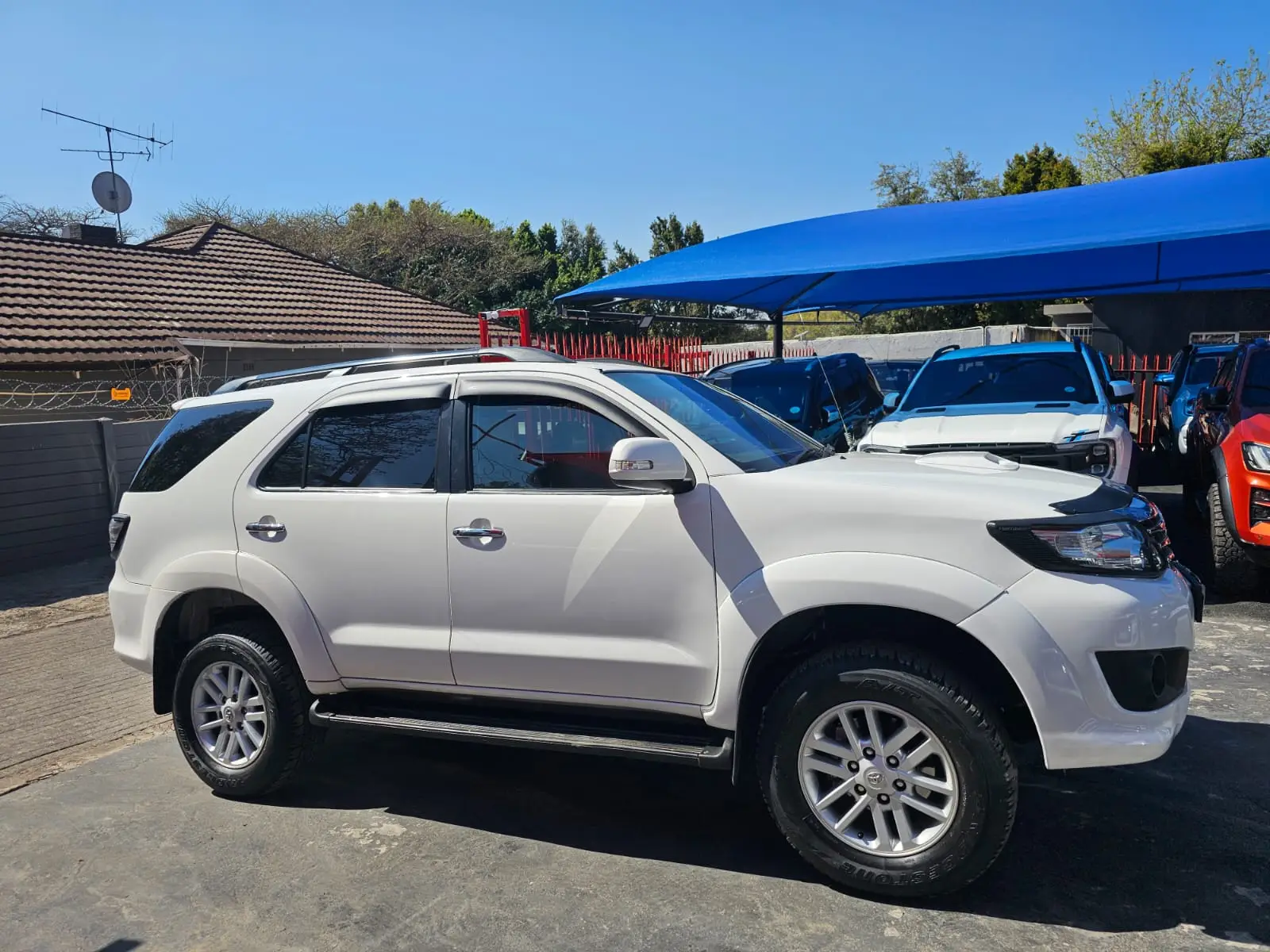 2013 Toyota Fortuner 3.0 D4D - Image 8