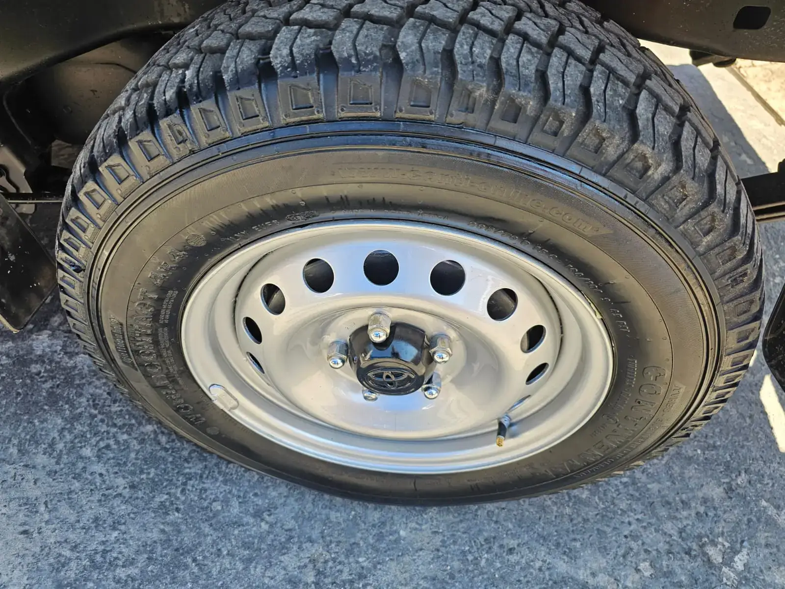 2017 Toyota Hilux 2.4GD - Image 23