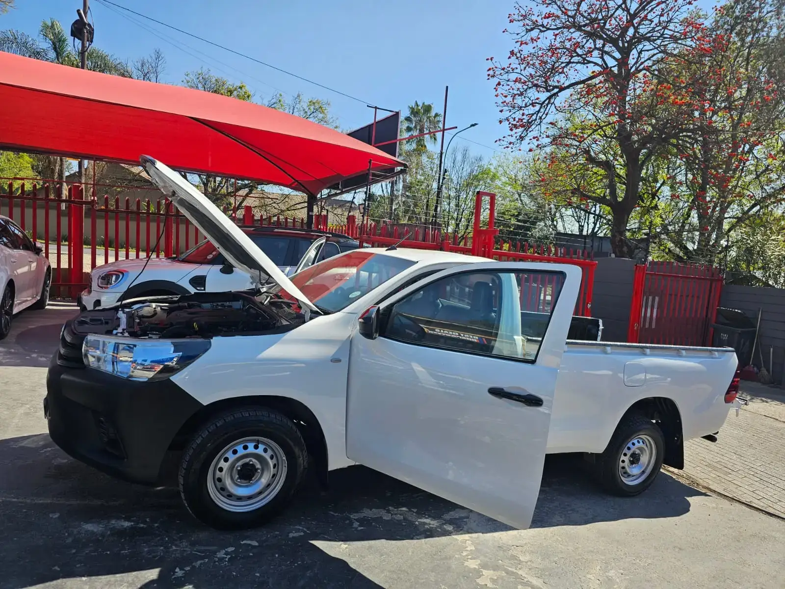 2017 Toyota Hilux 2.4GD - Image 19