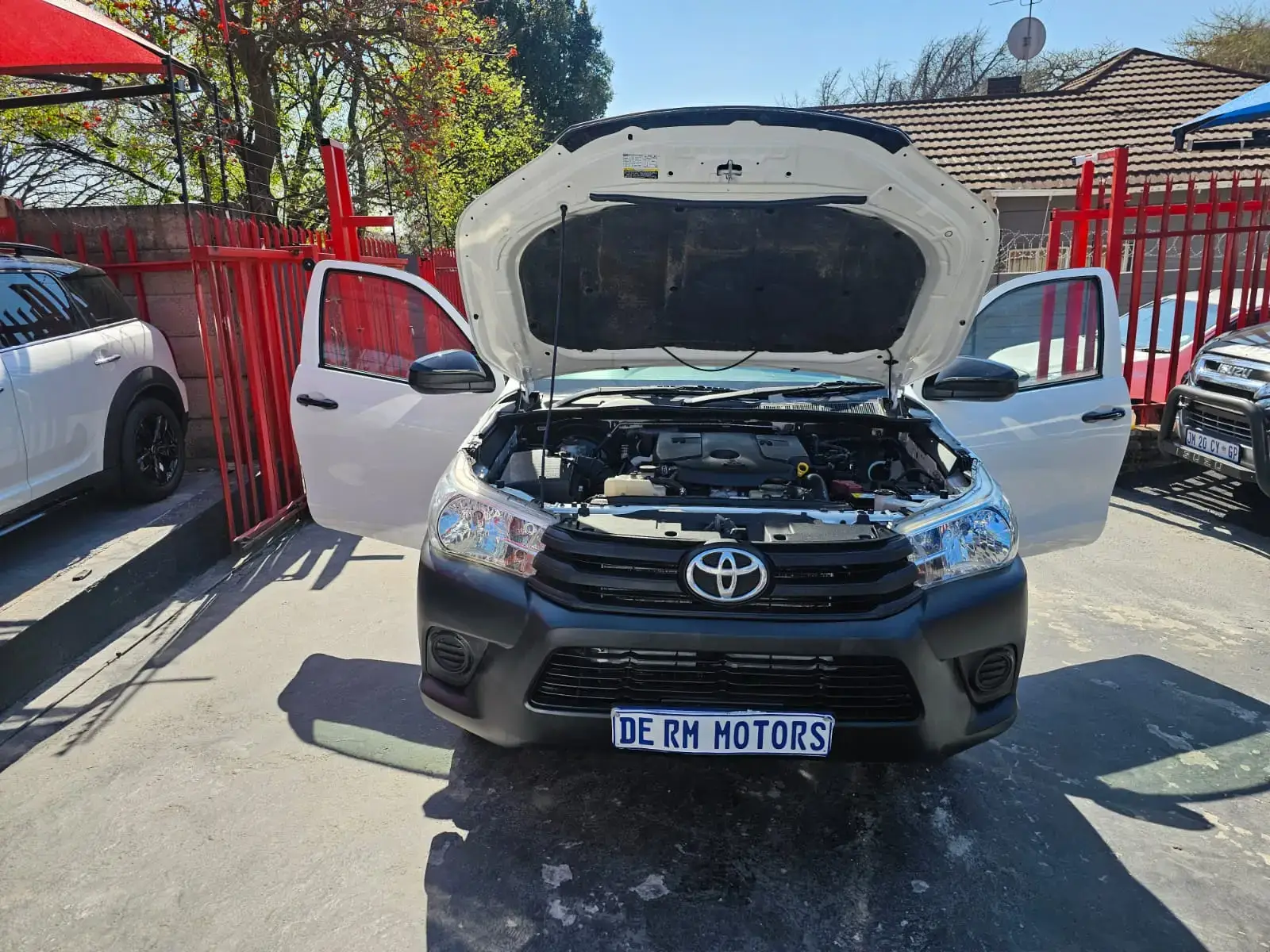 2017 Toyota Hilux 2.4GD - Image 14