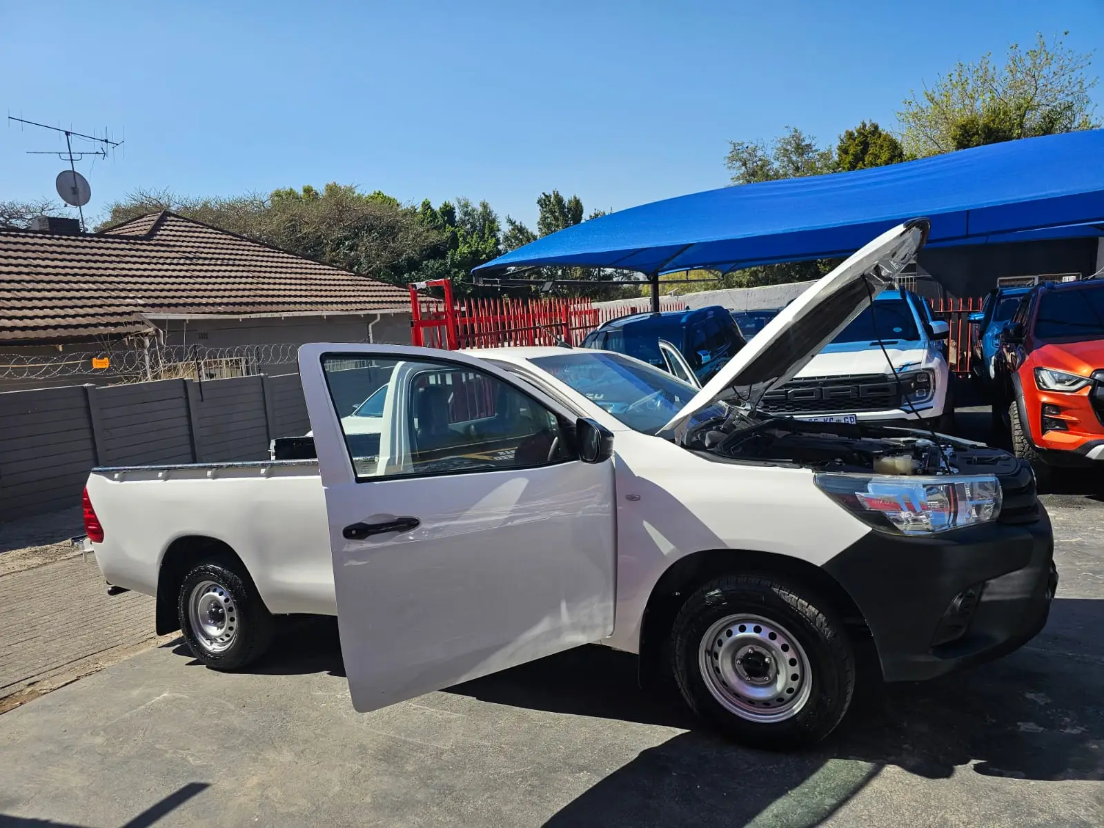 2017 Toyota Hilux 2.4GD - Image 17