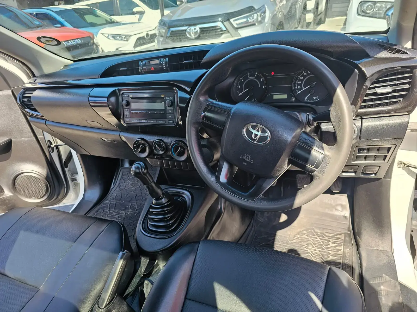 2017 Toyota Hilux 2.4GD - Image 13