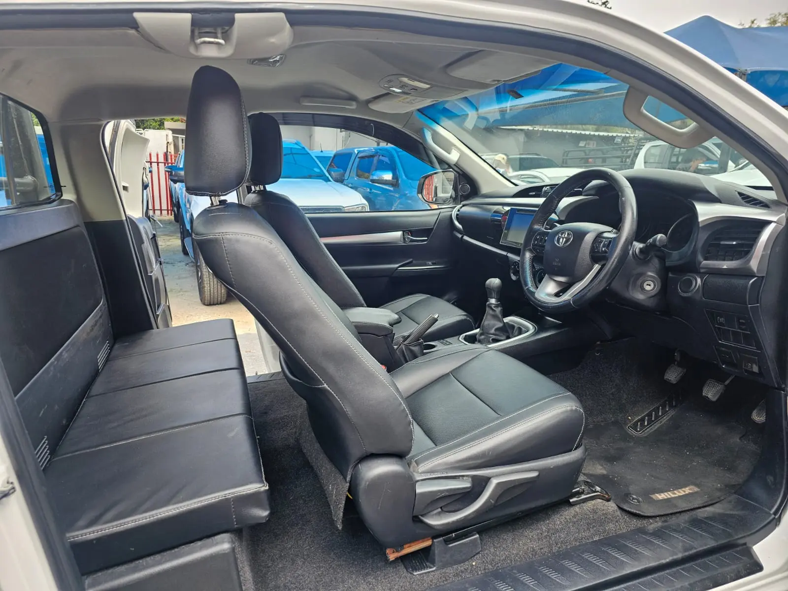 2018 Toyota Hilux 2.8GD-6 - Image 13