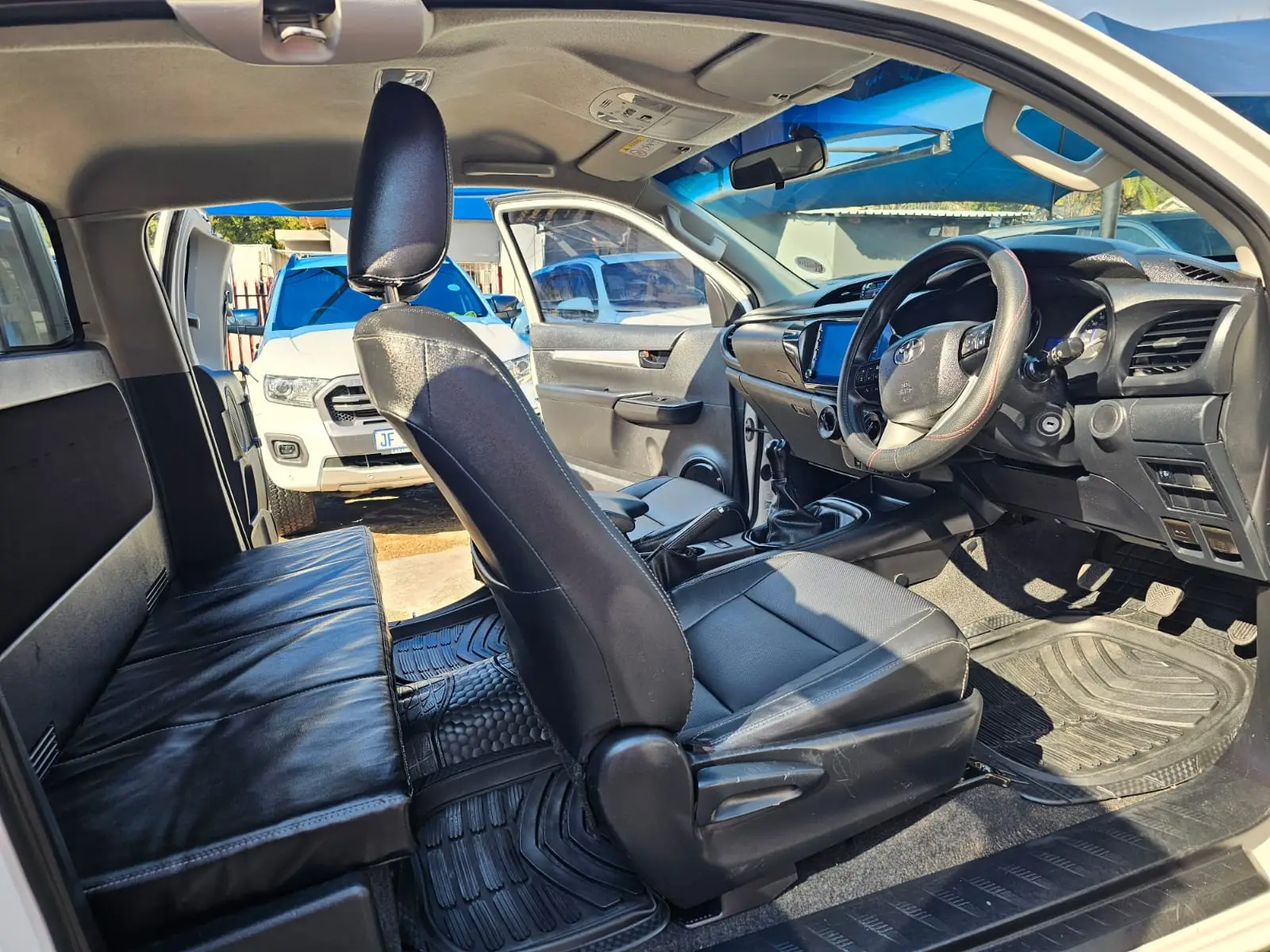 2020 Toyota Hilux 2.4GD-6 Xtra cab SRX - Image 17