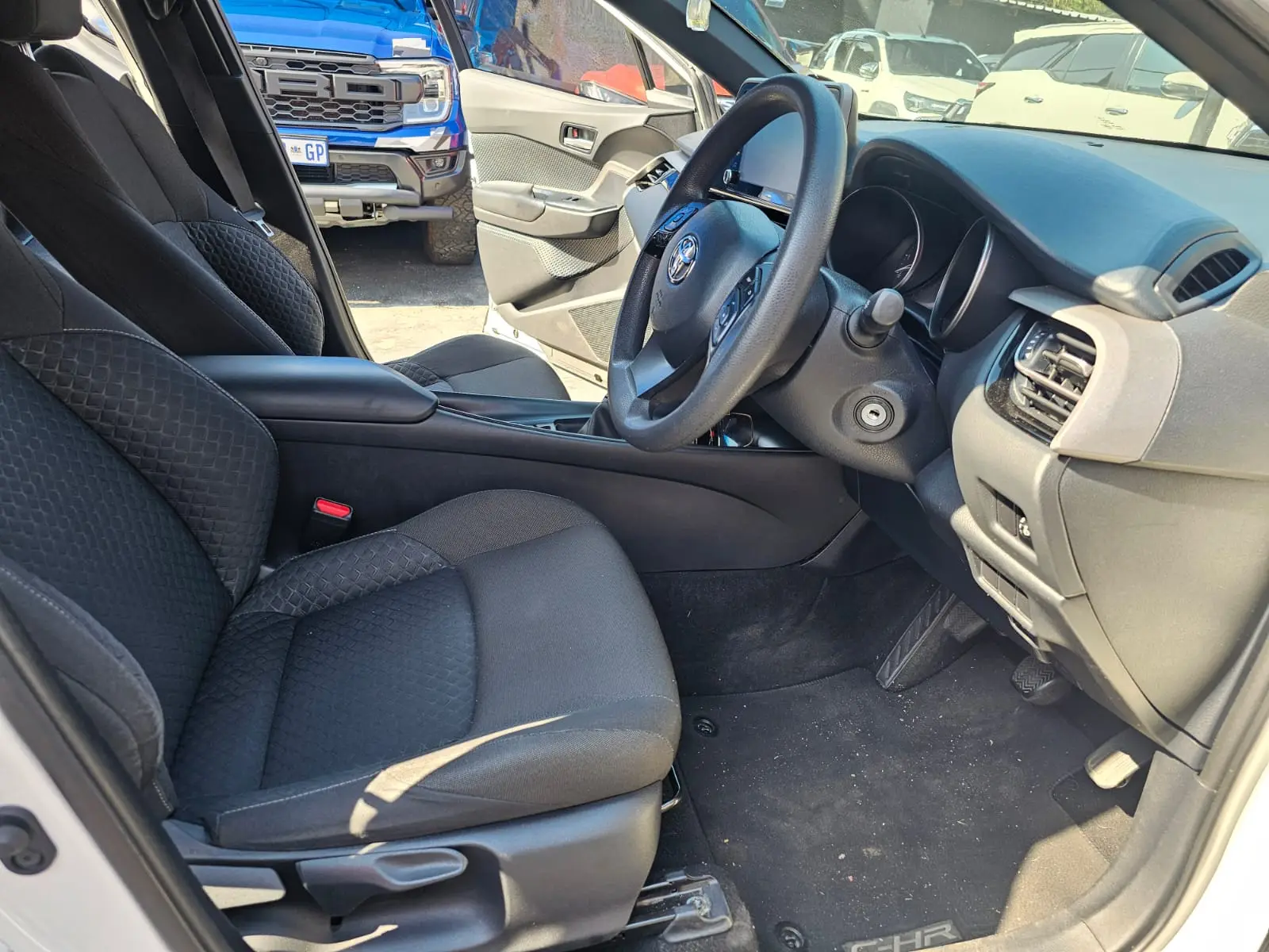 2020 Toyota C-HR 1.2T - Image 12