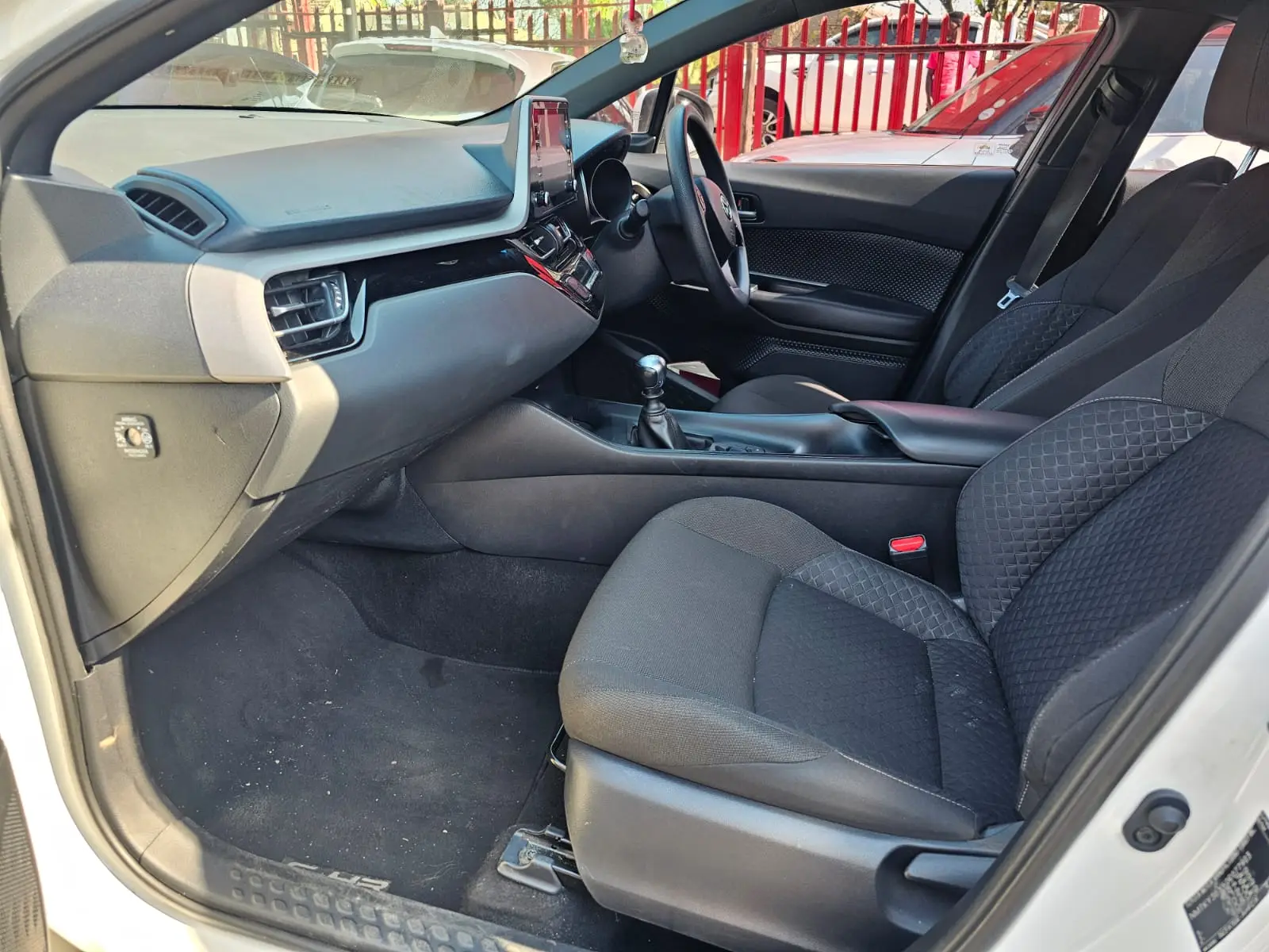 2020 Toyota C-HR 1.2T - Image 11
