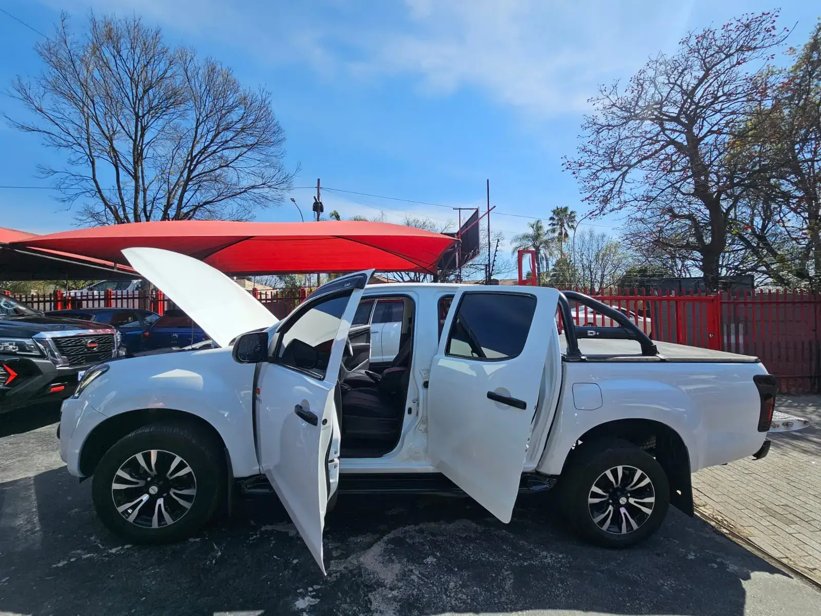 2021 Isuzu KB KB300 - Image 23