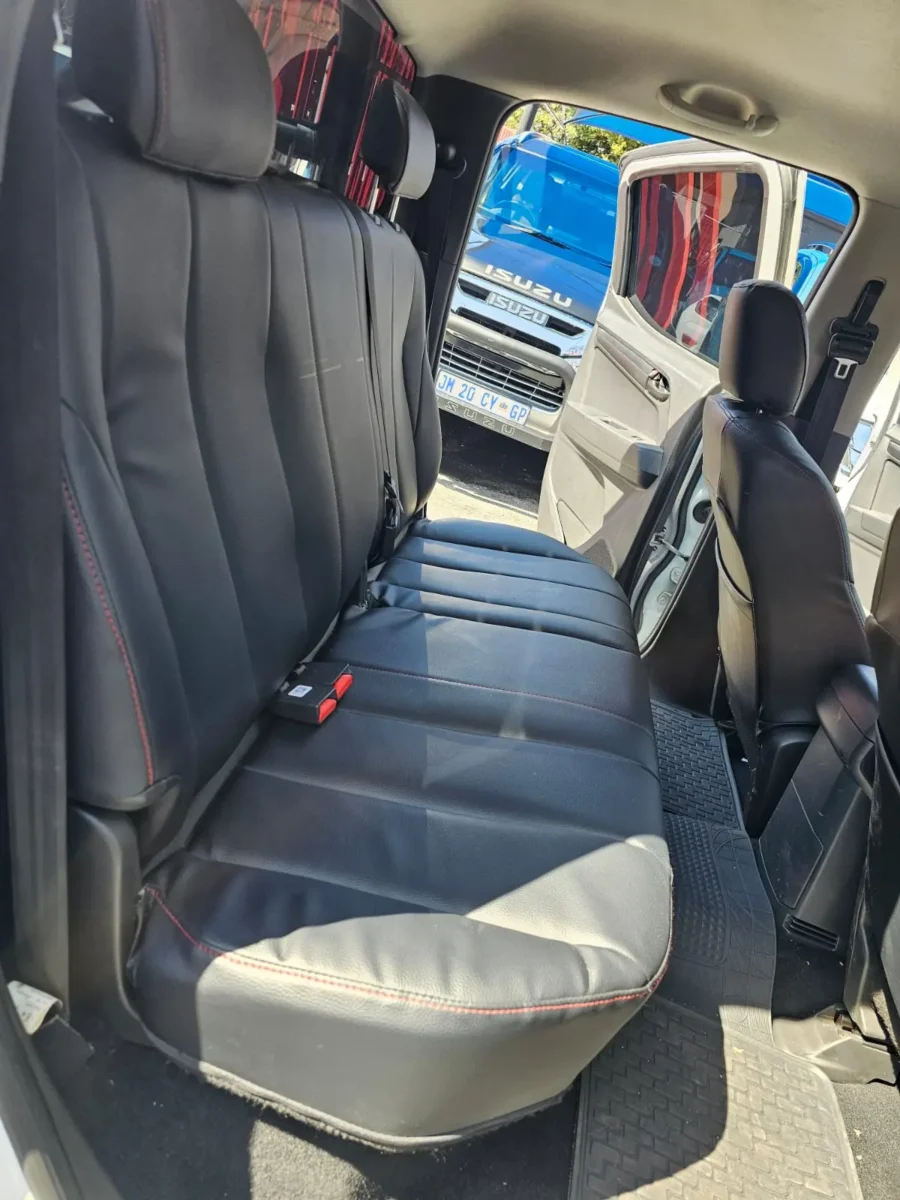 2021 Isuzu KB KB300 - Image 14