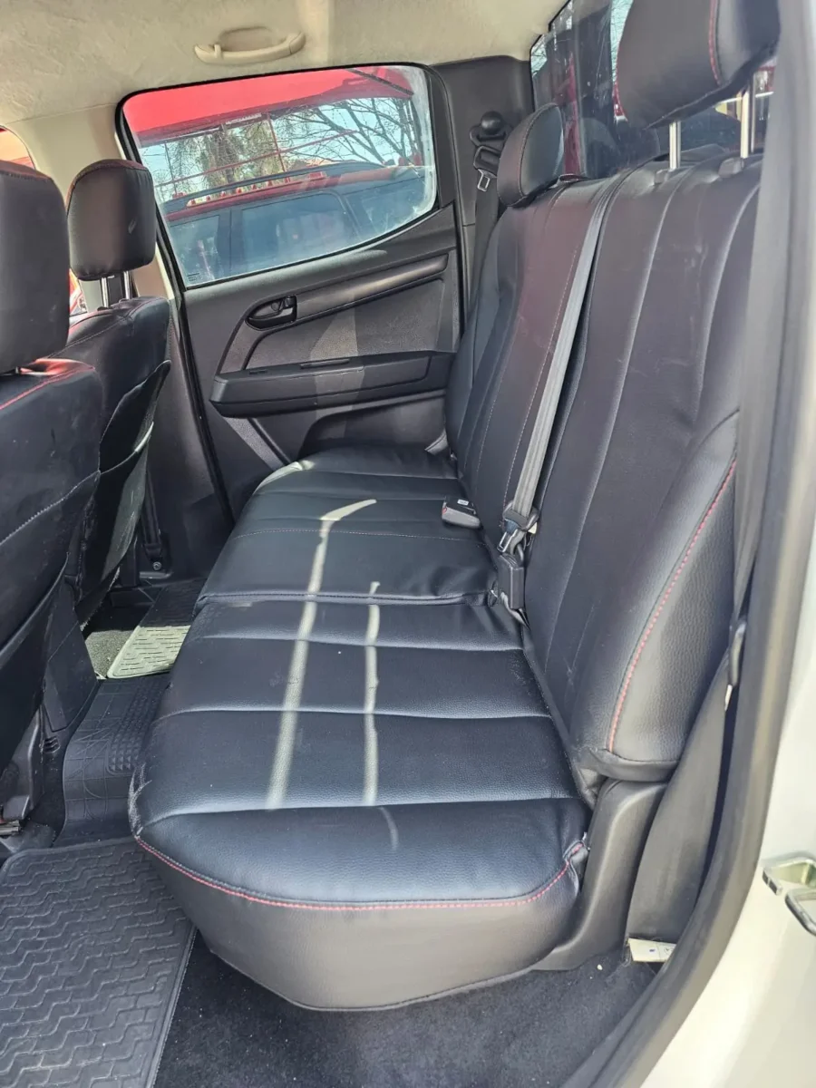 2021 Isuzu KB KB300 - Image 12