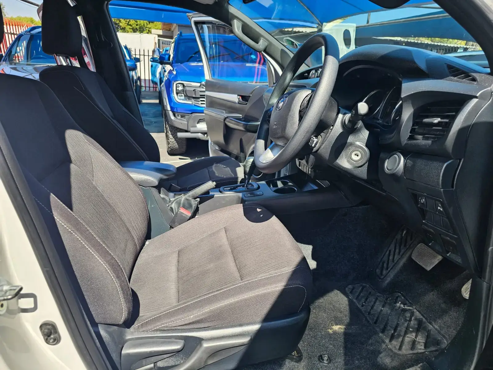2025 Toyota Hilux 2.4GD-6 - Image 15