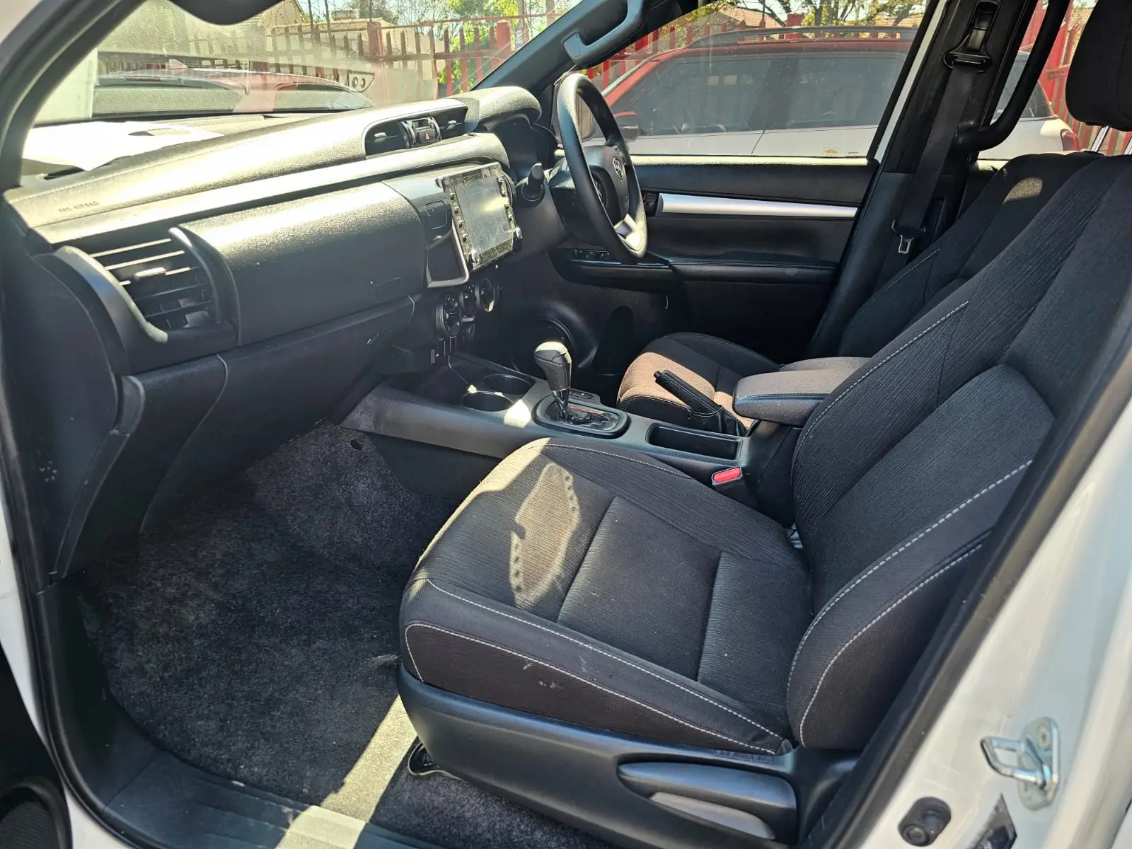 2025 Toyota Hilux 2.4GD-6 - Image 10