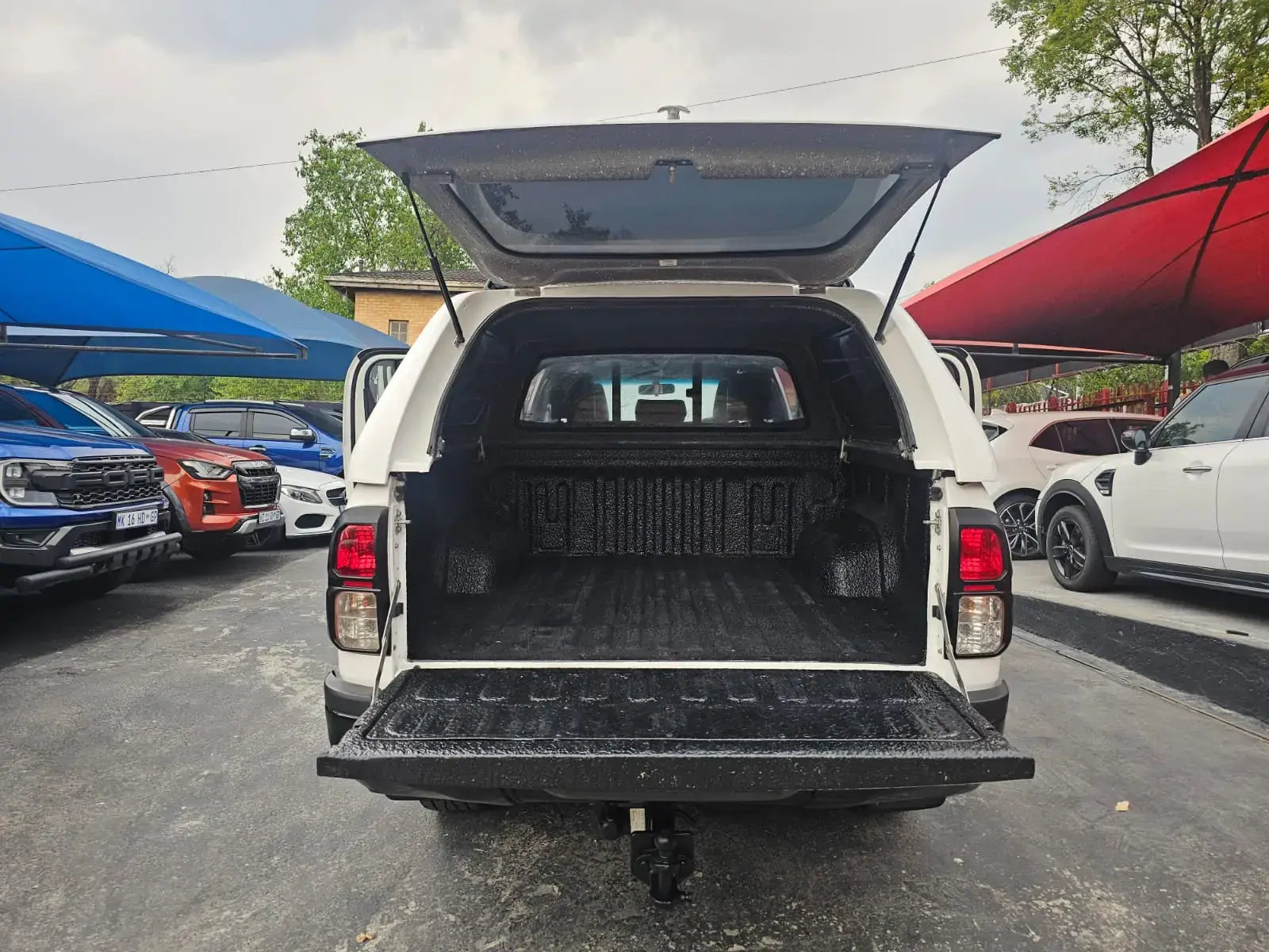 2017 Toyota Hilux 2.8GD-6 - Image 23