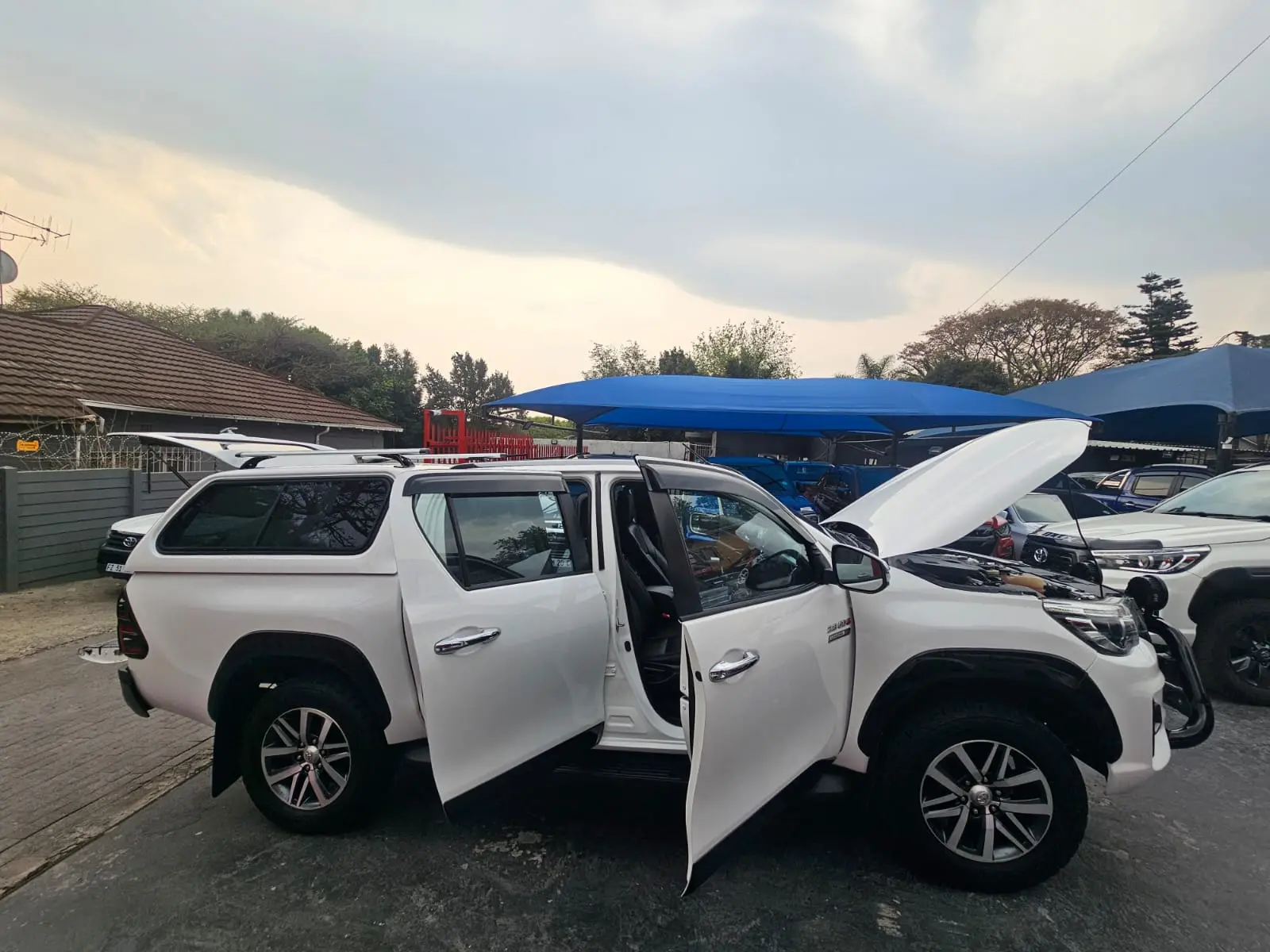 2017 Toyota Hilux 2.8GD-6 - Image 21