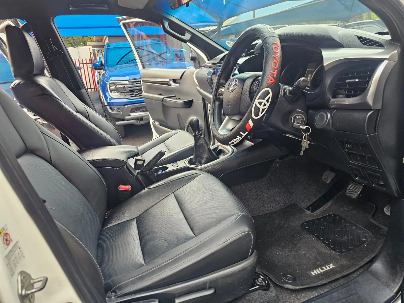 2017 Toyota Hilux 2.8GD-6 - Image 16