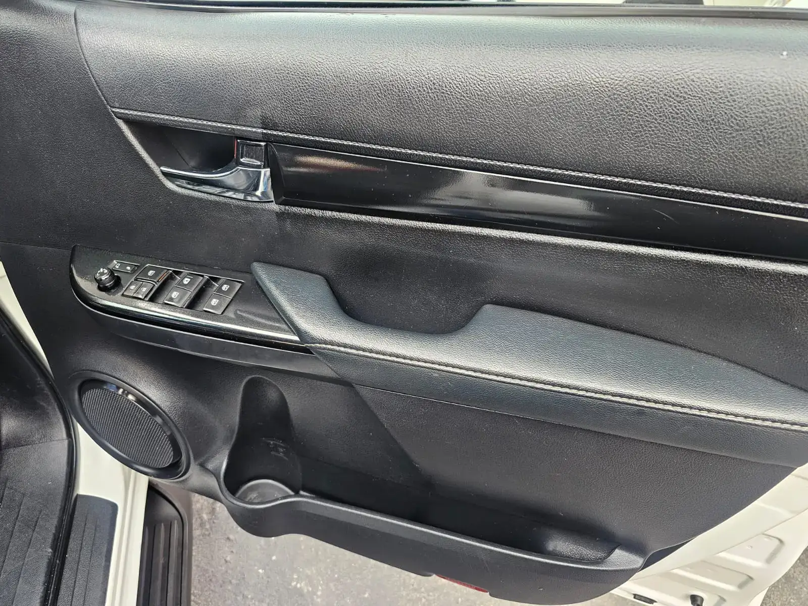 2017 Toyota Hilux 2.8GD-6 - Image 17