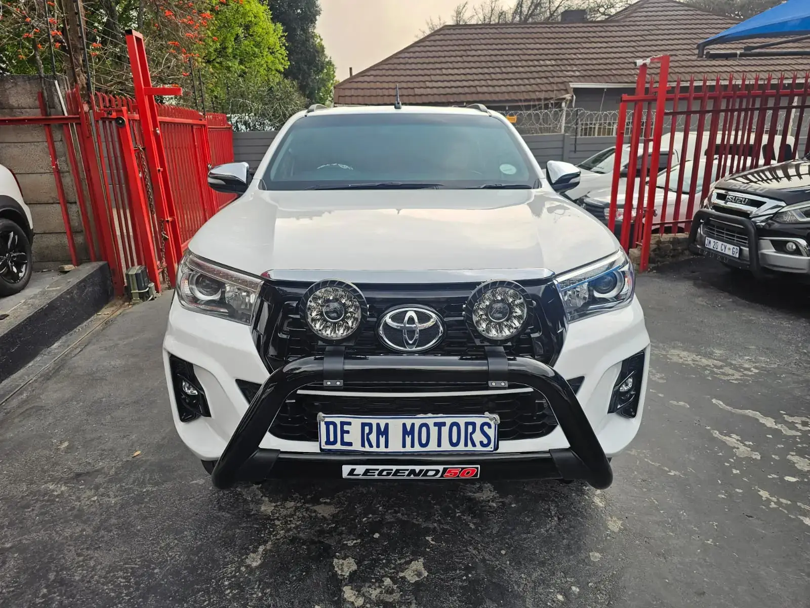 2017 Toyota Hilux 2.8GD-6 - Image 2