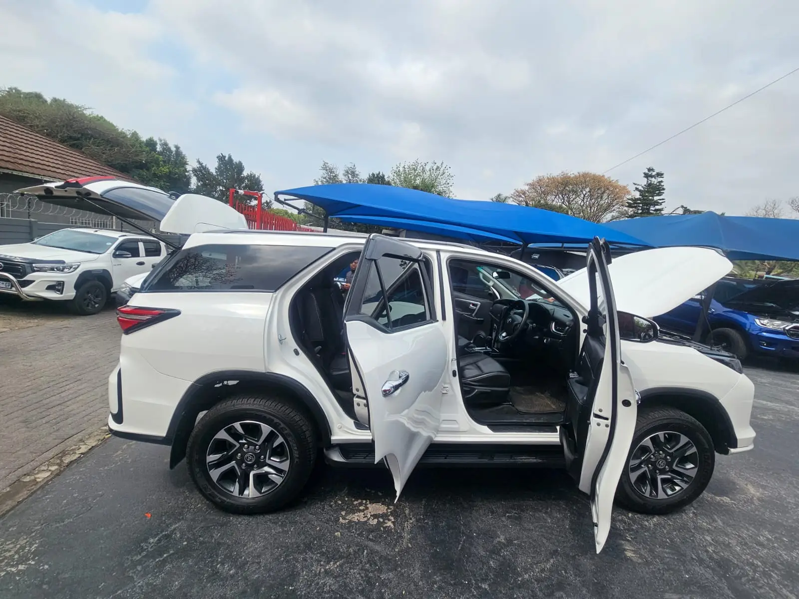 2025 Toyota Fortuner 2.4GD-6 4x4 - Image 27