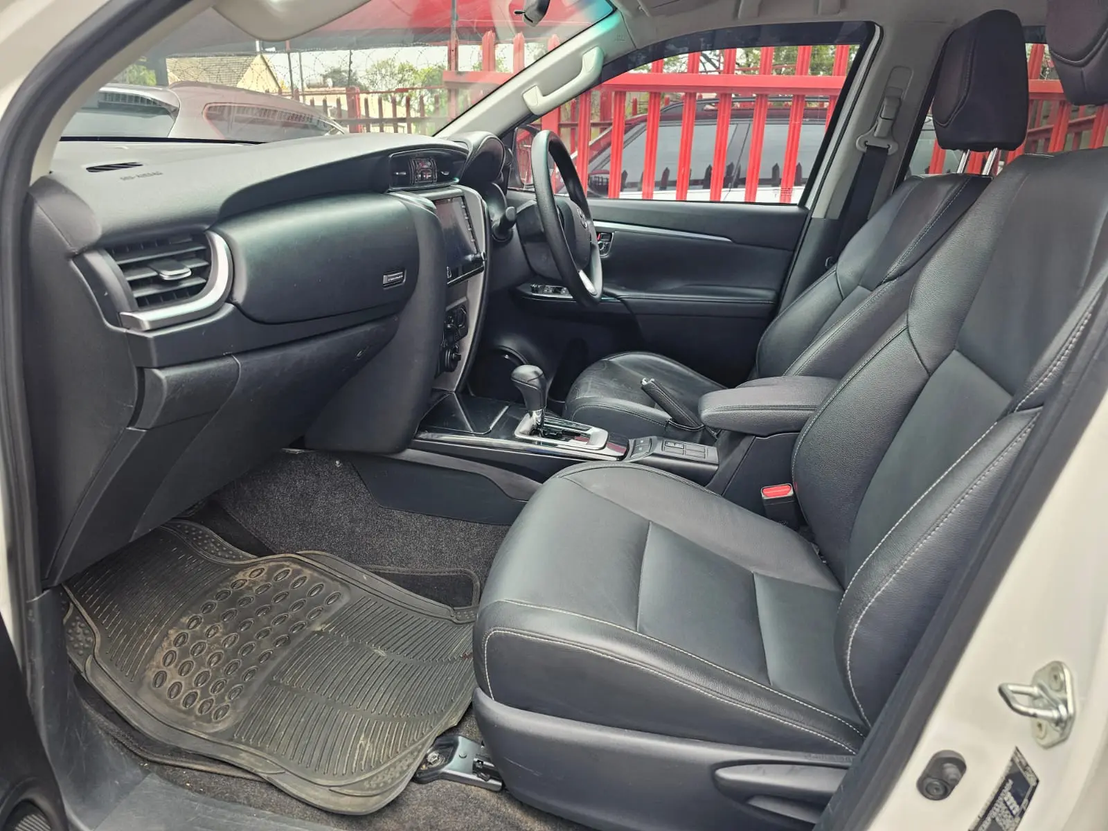 2025 Toyota Fortuner 2.4GD-6 4x4 - Image 14