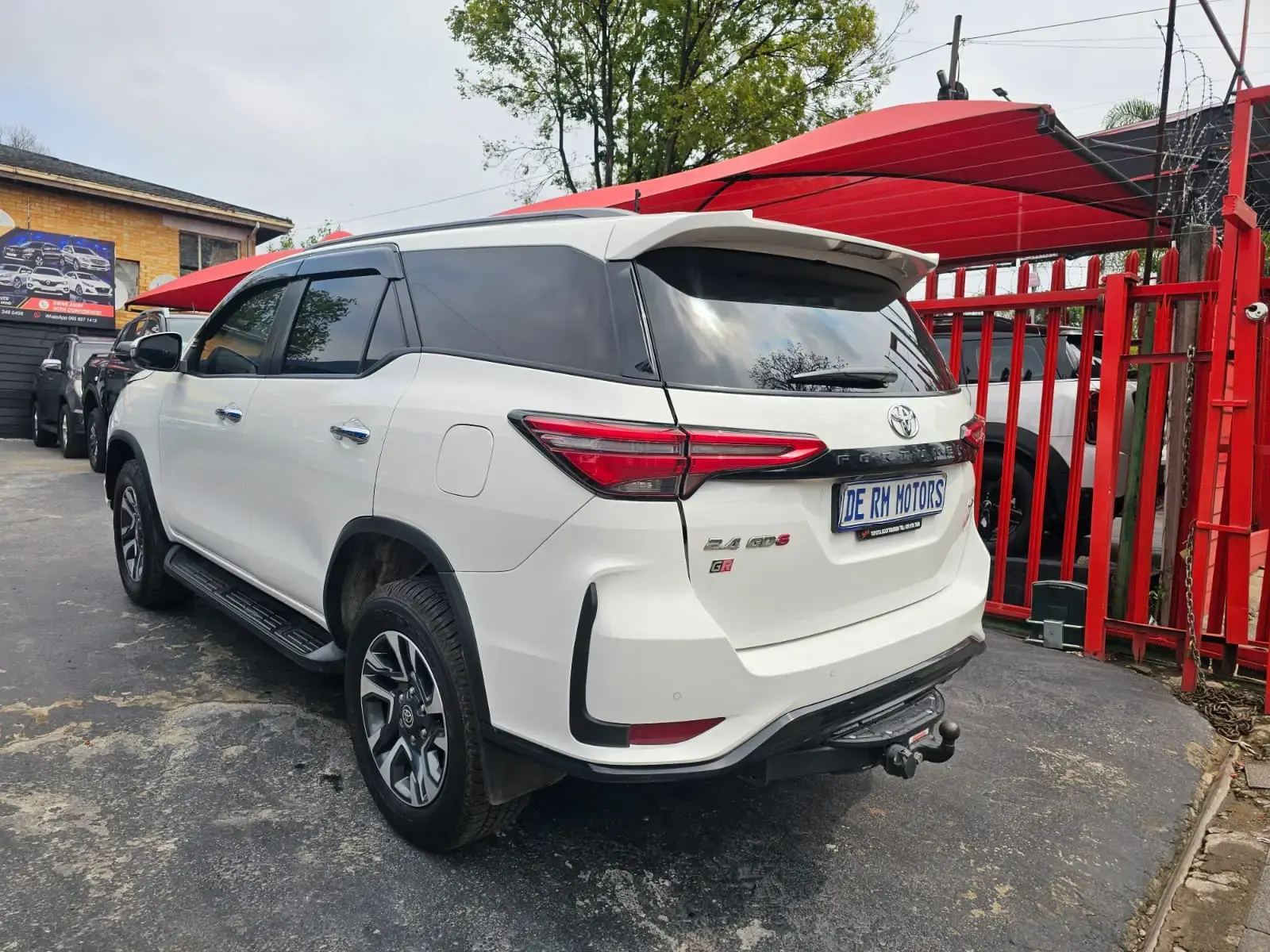 2025 Toyota Fortuner 2.4GD-6 4x4 - Image 10